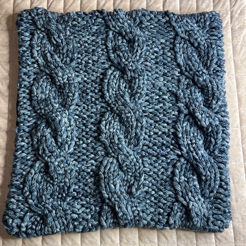 Pottery Barn Colossal Knit Pillow Cover Sham Only Blue NO PILLOW INSERT - Picture 1 of 4